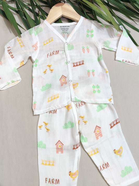organic muslin Baby pajama set with farm pattern