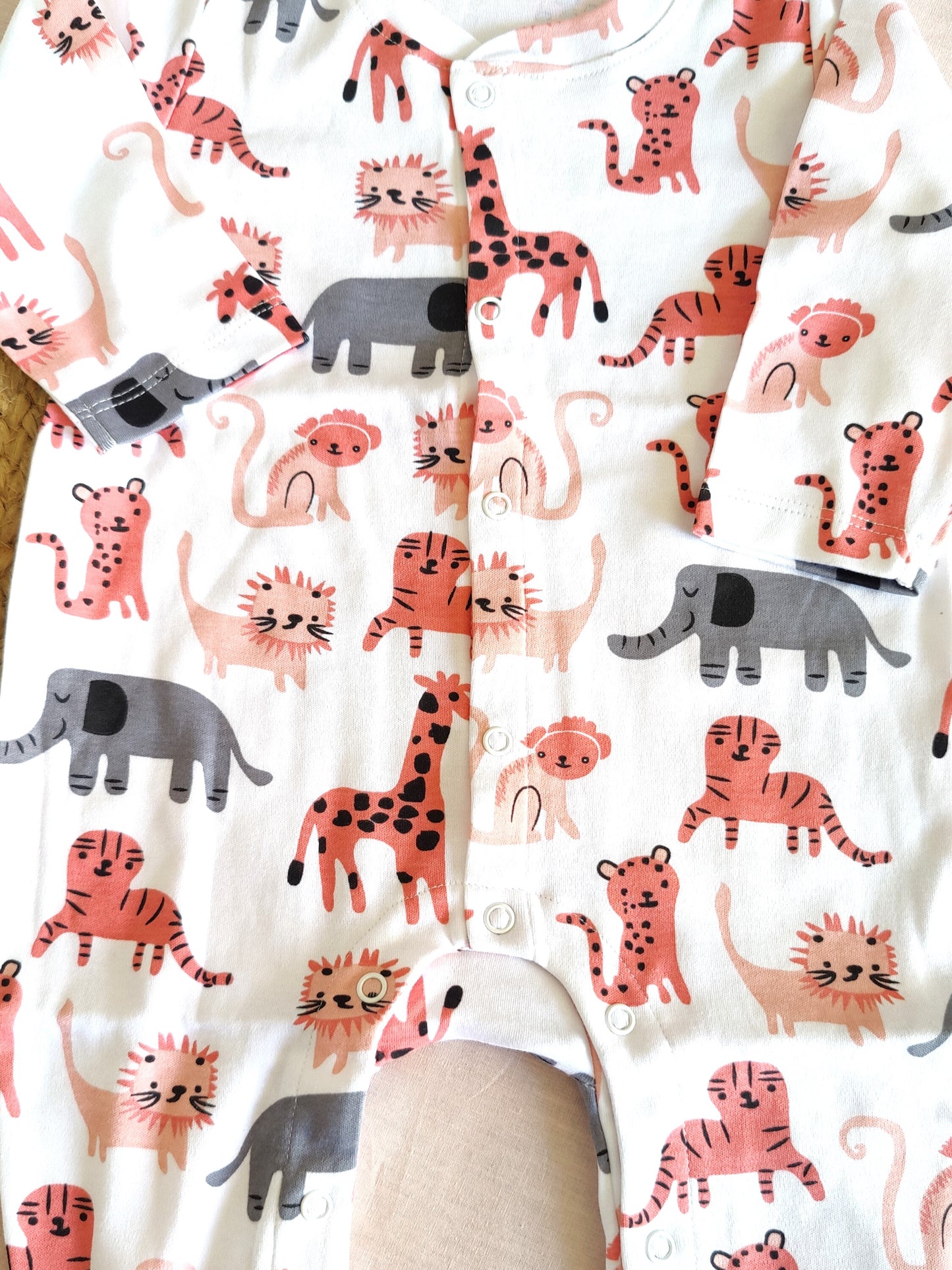organic cotton lions & giraffes sleepsuit