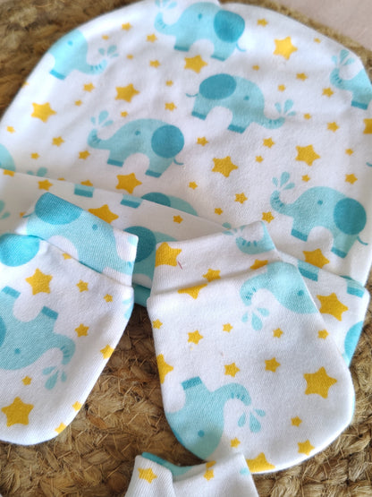 Turquoise elephant cap, mittens, & booties set